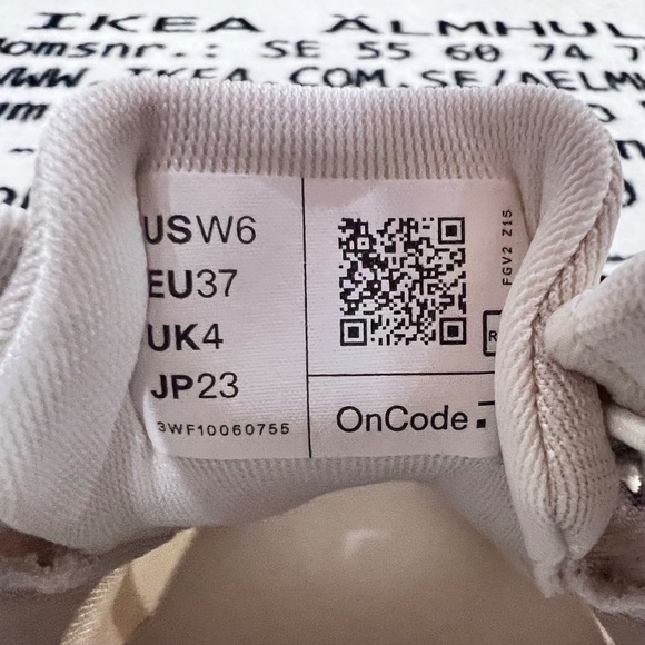 On Cloud 6 Women Running Casual Shoes - Pearl White Colorway - Picture 9 of 9